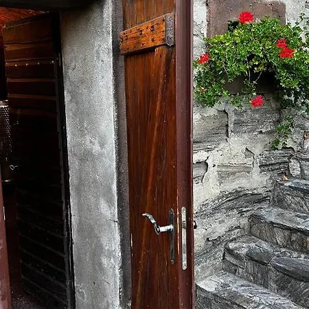 Winzerhaeuschen Kern